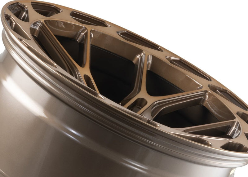 Rohana RFC3 18-Inch Alloy Wheel in Bright Silver Finish